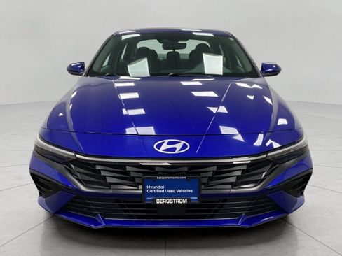 Certified 2025 Hyundai Elantra SEL FWD image 9