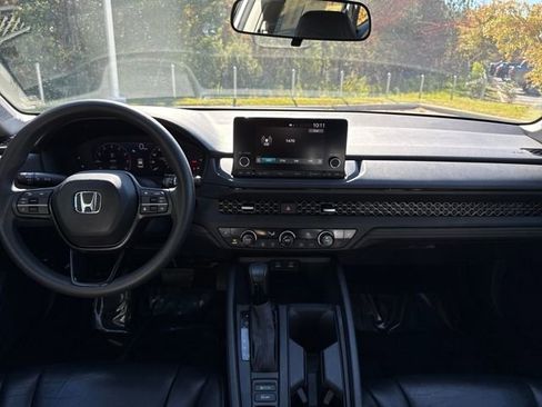 Used 2023 Honda Accord EX image 16
