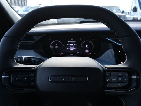 New 2026 Jeep Cherokee Laredo AWD/4WD image 12