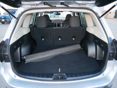 Used 2023 Subaru Forester Premium image 18