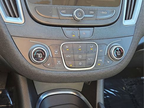 Used 2024 Chevrolet Malibu LT image 27