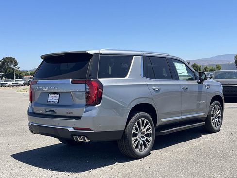 New 2026 GMC Yukon Denali w/ Advanced Technology Package RWD image 3