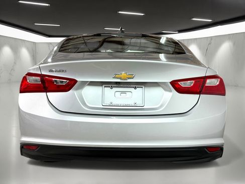 Used 2018 Chevrolet Malibu LS image 9