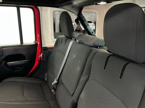 Used 2024 Jeep Wrangler Unlimited Rubicon 4xe image 20