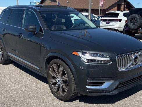 Used 2021 Volvo XC90 T8 Inscription AWD/4WD image 3