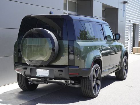 New 2026 Land Rover Defender 110 X-Dynamic SE AWD/4WD image 2