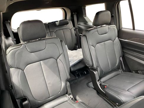 New 2026 Jeep Grand Cherokee L Limited AWD/4WD image 18