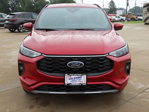 Used 2024 Ford Escape ST-Line Select w/ Tech Pack #2 image 3