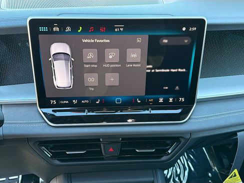 New 2026 Volkswagen Tiguan SE R-Line AWD/4WD image 29