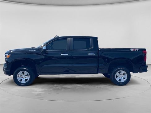 Used 2023 Chevrolet Silverado 1500 Custom AWD/4WD image 4