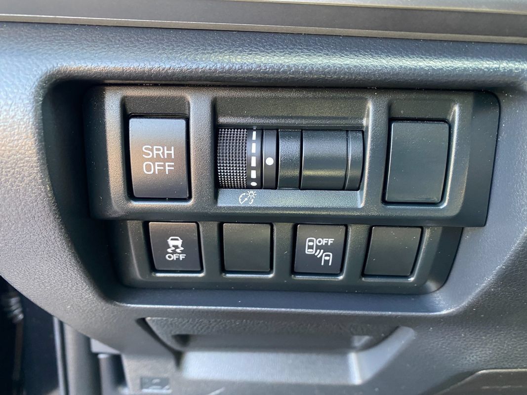 Used 2018 Subaru Crosstrek 2.0i Limited AWD/4WD image 25