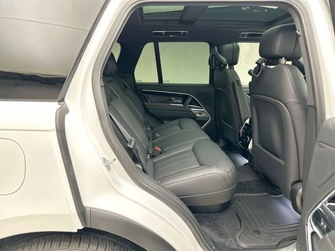 New 2026 Land Rover Range Rover SE image 15