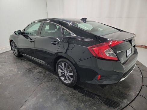 Used 2019 Honda Civic EX image 6