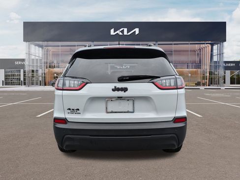 Used 2023 Jeep Cherokee Altitude Lux AWD/4WD image 5