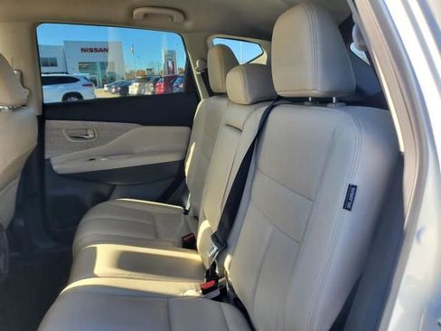 Used 2023 Nissan Murano SV image 13