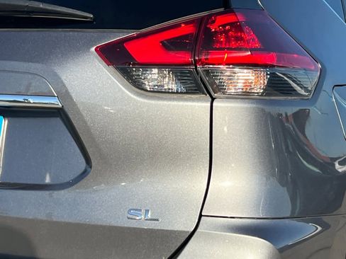 Used 2019 Nissan Rogue SL image 28