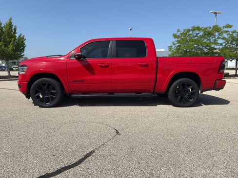 Used 2020 RAM 1500 Laramie AWD/4WD image 2