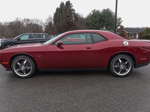 Used 2018 Dodge Challenger R/T image 3