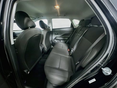 Used 2025 Hyundai Kona SEL FWD image 27