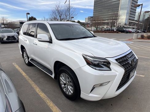 Used 2021 Lexus GX 460 Premium image 2
