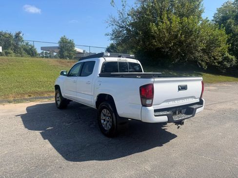 Used 2020 Toyota Tacoma SR w/ SR Convenience Package RWD image 4