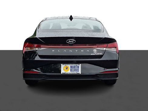 Used 2023 Hyundai Elantra Blue FWD image 5