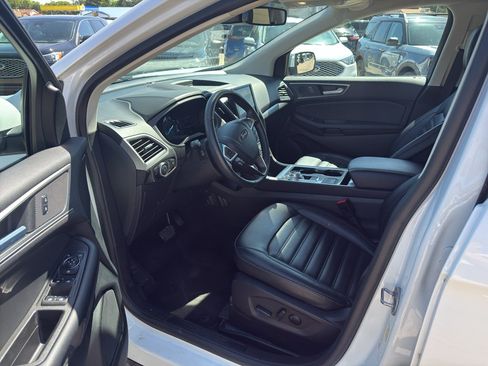 Used 2024 Ford Edge SEL AWD/4WD image 9