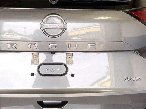 Certified 2026 Nissan Rogue SV AWD/4WD image 28