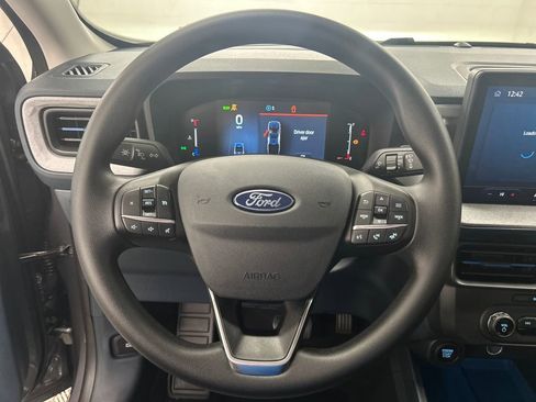 New 2025 Ford Maverick XLT image 19