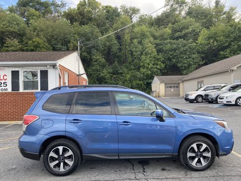 Used 2018 Subaru Forester 2.5i Premium AWD/4WD image 4