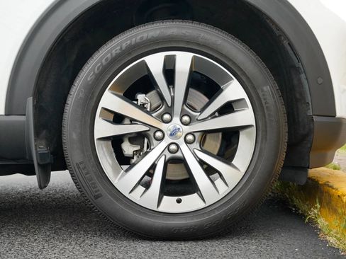 Used 2020 Ford Explorer Platinum w/ Premium Technology Package AWD/4WD image 18