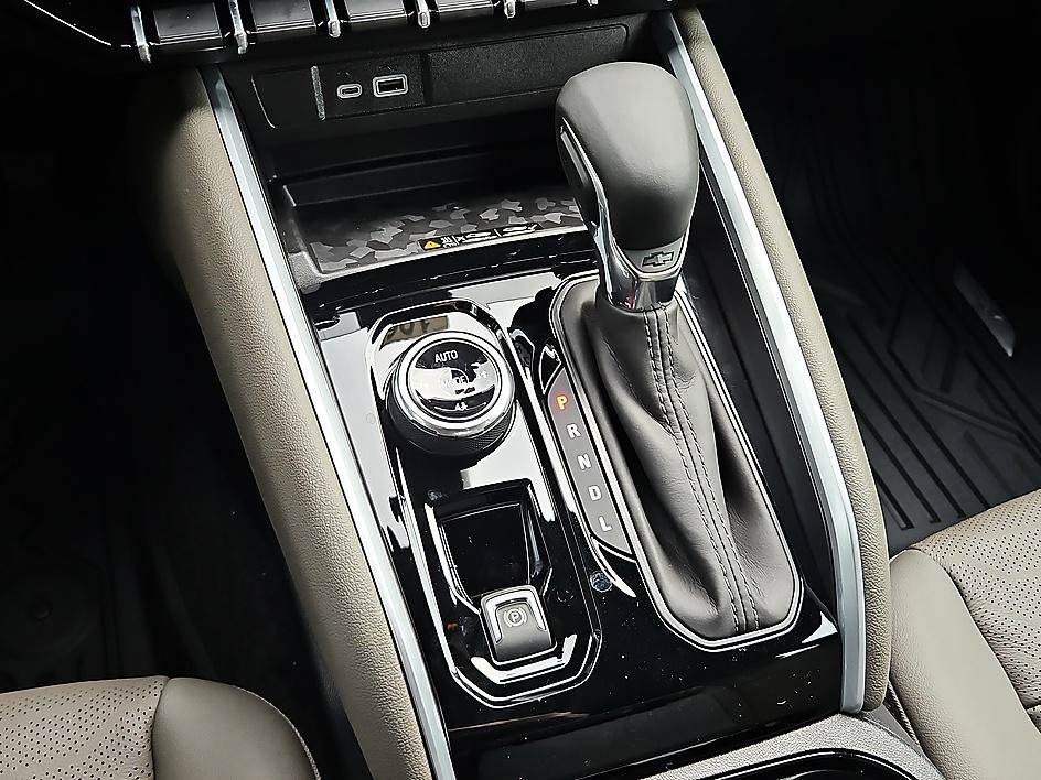 New 2026 Chevrolet Colorado ZR2 AWD/4WD image 18