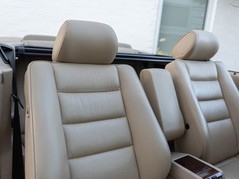 Used 1995 Mercedes-Benz E 320 Convertible image 23