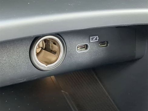 New 2026 Volvo XC40 B5 Plus w/ Protection Package Premier image 29