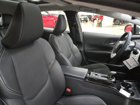 New 2026 Toyota Prius Plug-In Hybrid image 10