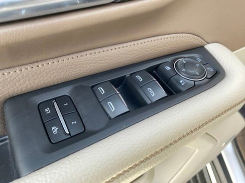 Certified 2022 GMC Yukon XL Denali image 19