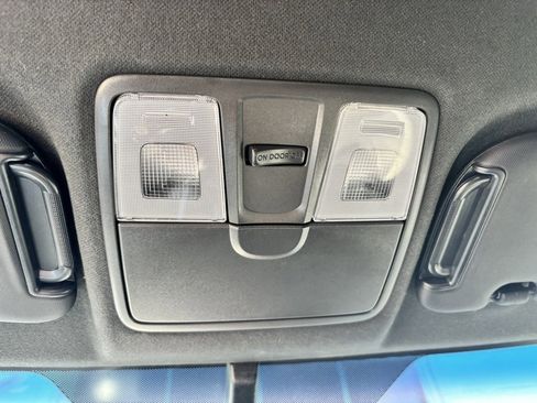 Used 2016 Hyundai Veloster Turbo image 20