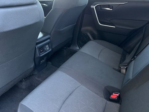 Used 2025 Toyota RAV4 XLE FWD image 14