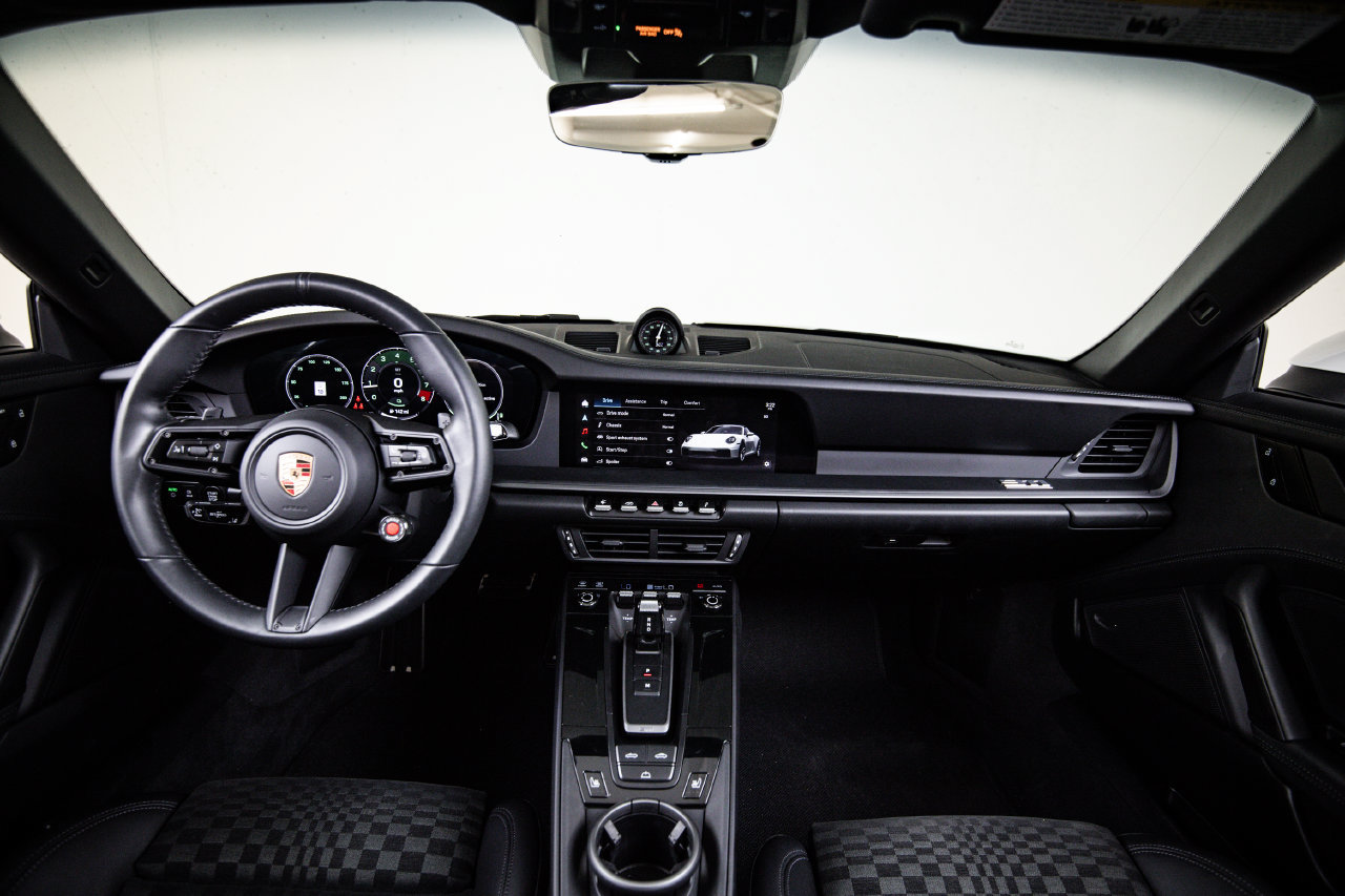 Certified 2026 Porsche 911 Carrera GTS RWD image 25
