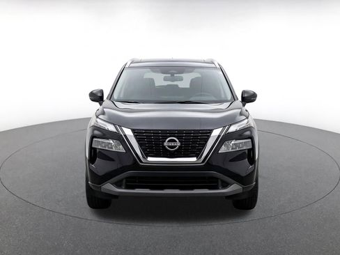 Used 2025 Nissan Rogue SV AWD/4WD image 2