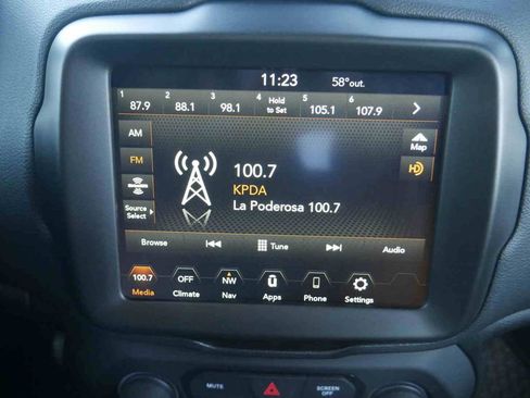 Certified 2023 Jeep Renegade Latitude AWD/4WD image 27