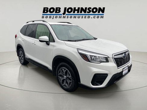 Used 2020 Subaru Forester Premium AWD/4WD image 1
