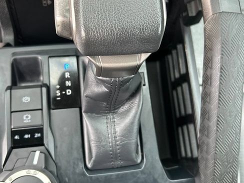 Used 2025 Toyota Tacoma SR5 AWD/4WD image 28
