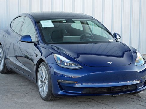 Used 2022 Tesla Model 3 Long Range image 54