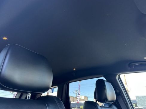 Used 2019 Jeep Grand Cherokee Limited RWD image 19