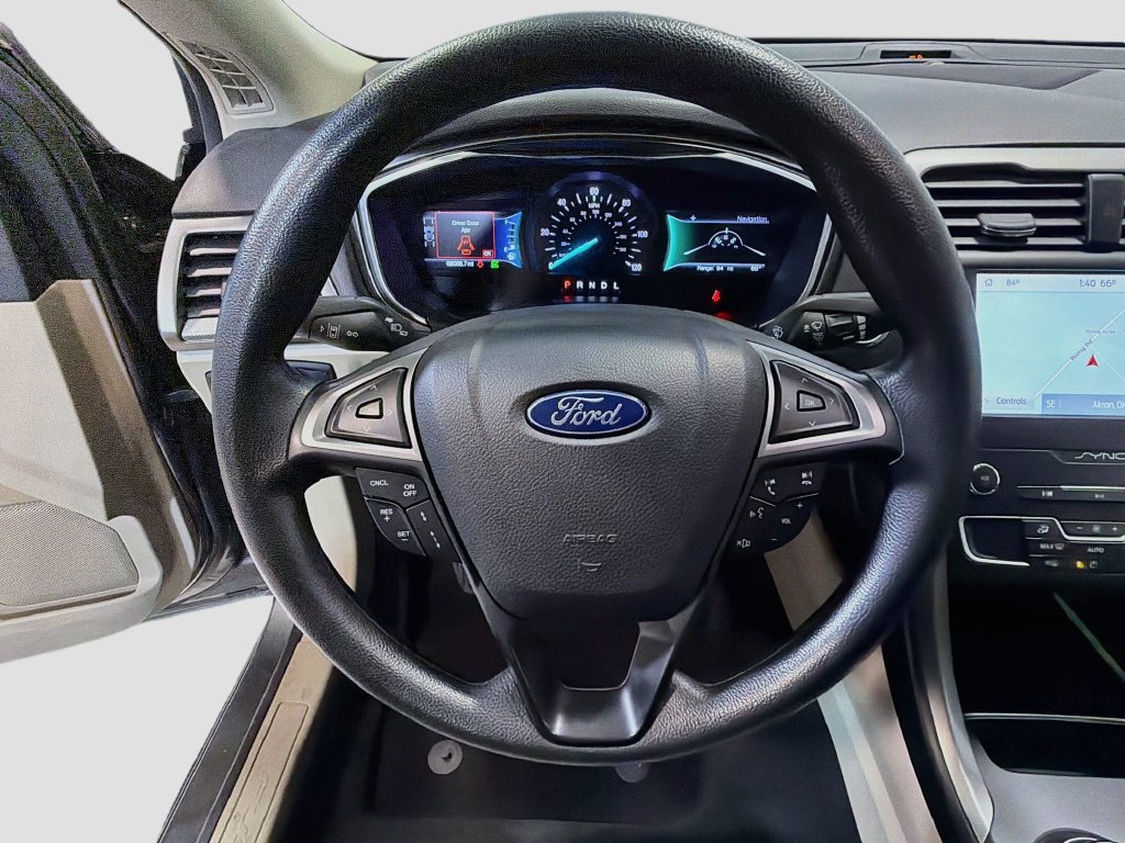 Used 2020 Ford Fusion SE FWD image 13