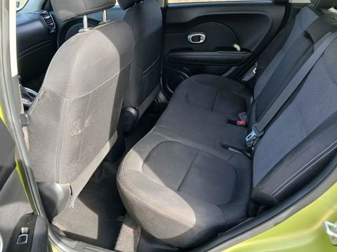 Used 2017 Kia Soul + FWD image 19