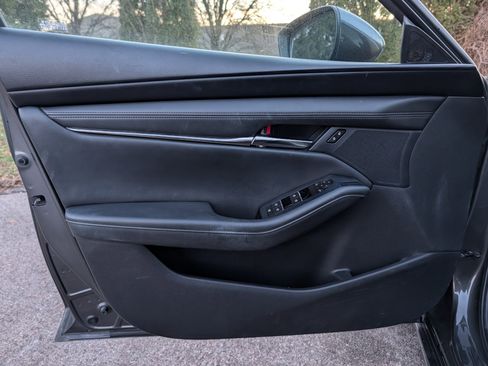 Used 2019 MAZDA MAZDA3 Sedan w/ Select Package image 25