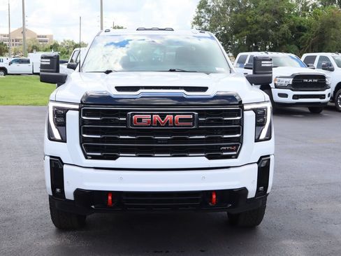 Certified 2025 GMC Sierra 2500 AT4 w/ AT4 Premium Plus Package AWD/4WD image 4