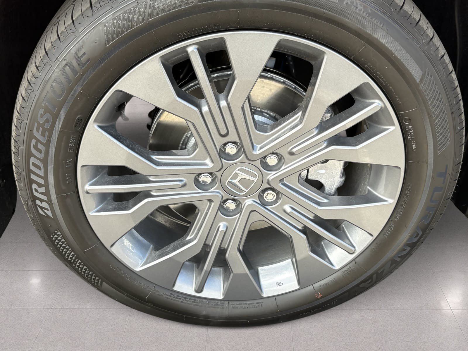 New 2026 Honda Odyssey Touring image 11